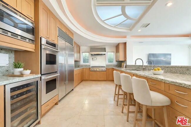 Foto del edificio - 1148 Las Pulgas Rd