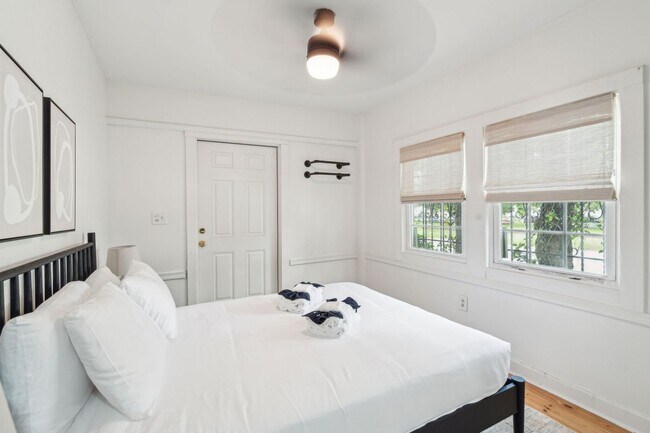 Foto del edificio - 1900 Calvert St