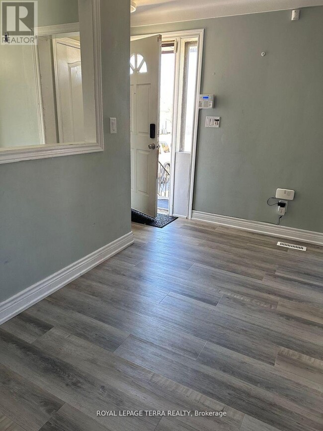 Building Photo - 7384 Heximer Ave