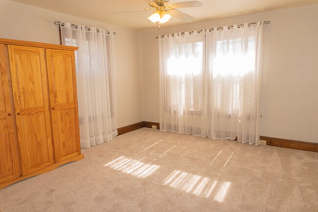 Second floor bedroom 1 - 35 South St