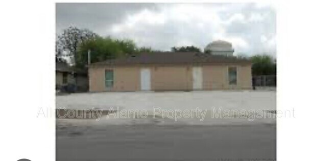 Building Photo - 11110 Baywood St