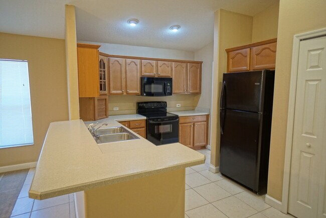 Foto del edificio - 3-bed, 2-bath House close to MacDill AFB