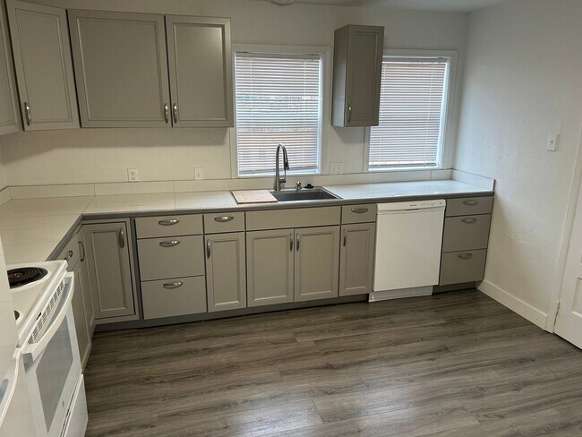 Foto del edificio - Renovated 3 Bed, 1 Bath Home in McMinnville