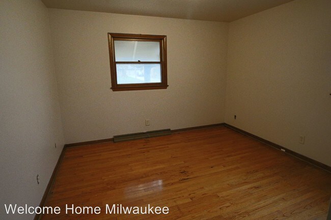 Foto del edificio - 4930 N 107th St