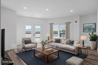 Building Photo - 901 E Main St