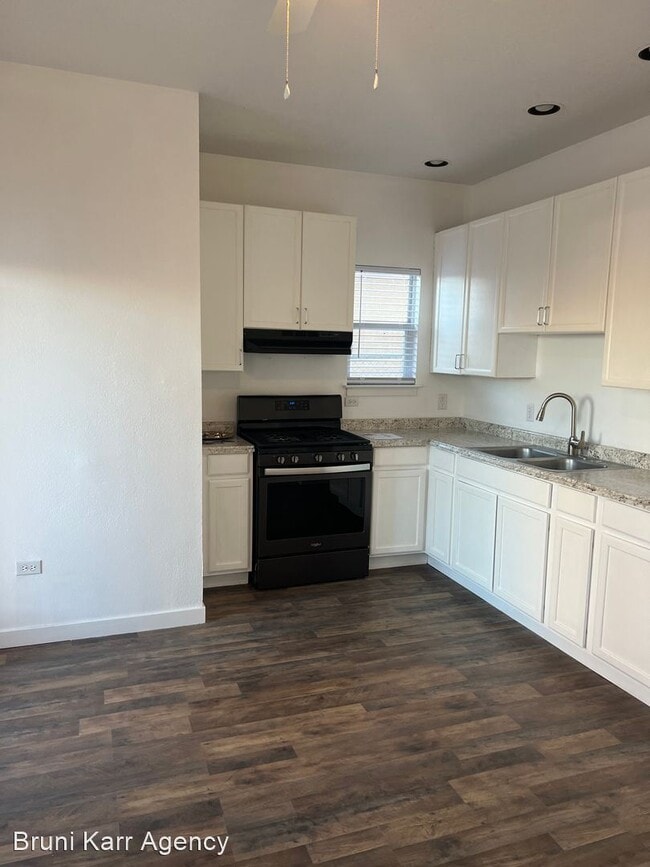 Building Photo - 4 br, 2 bath House - 1021 Edith Blvd. NE