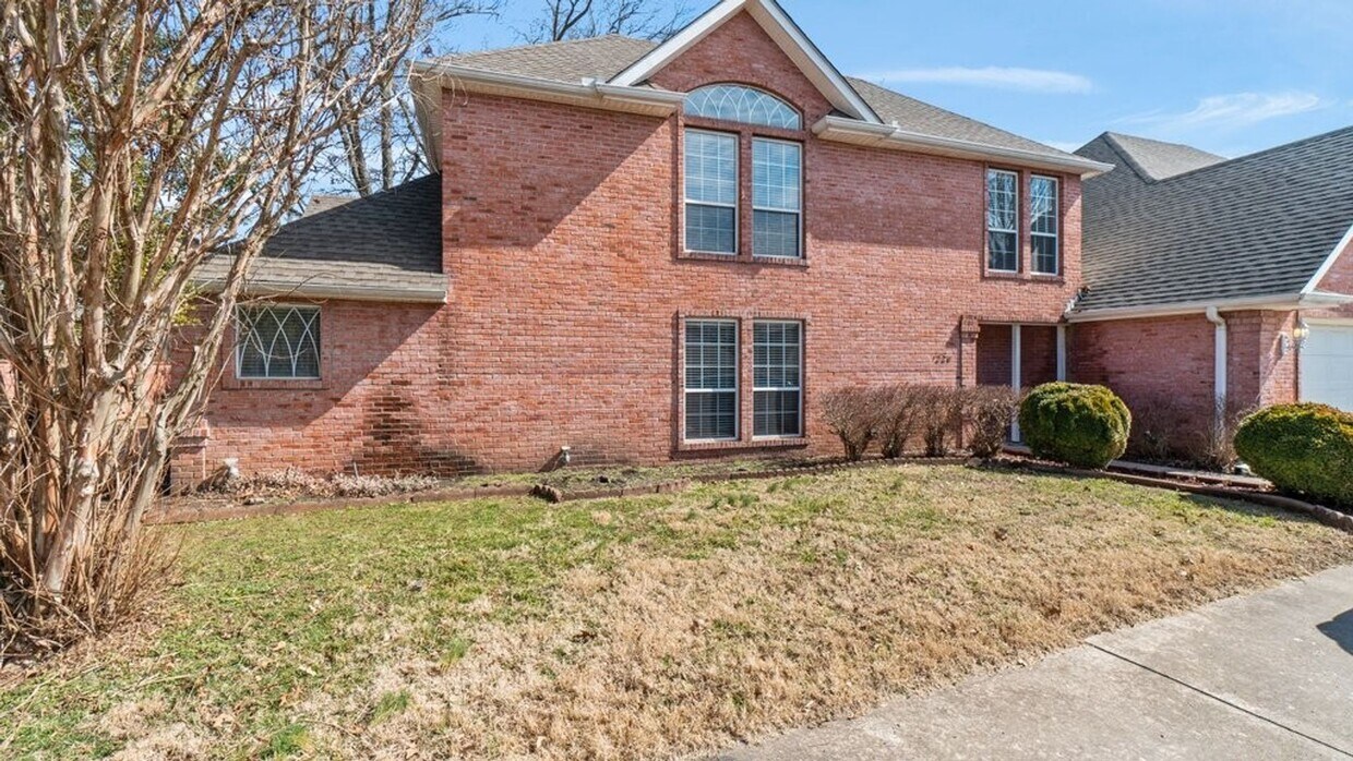 Primary Photo - Brookshire 1226/1228