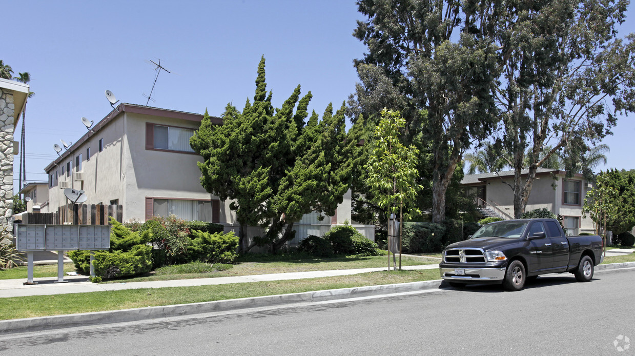 Building Photo - Park Village Apartments