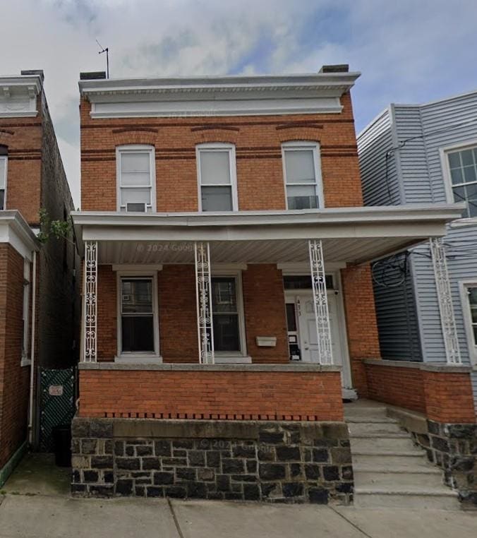 Primary Photo - 433 67th St
