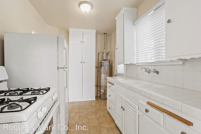 Foto del edificio - 1 br, 1 bath Apartment - 2202-2206 20th St...