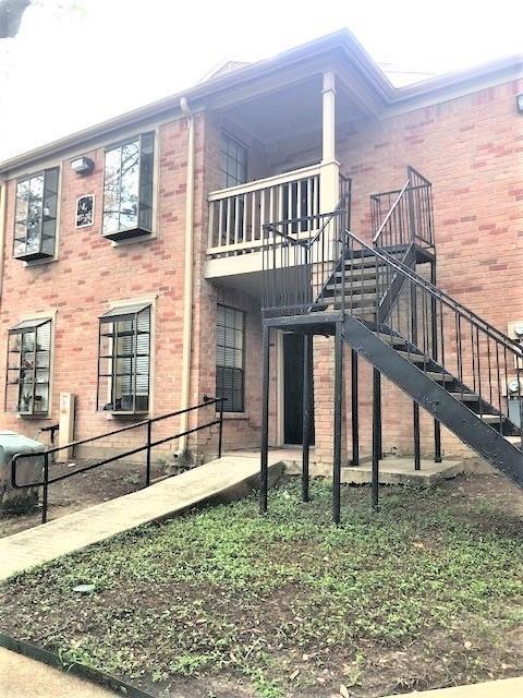 Building Photo - 2255 Braeswood Park Dr