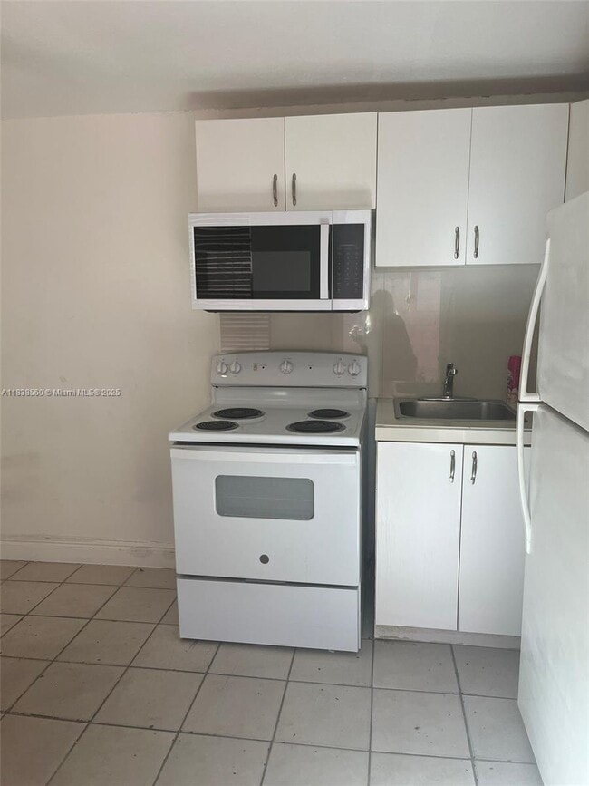Foto del edificio - 541 E 16th St