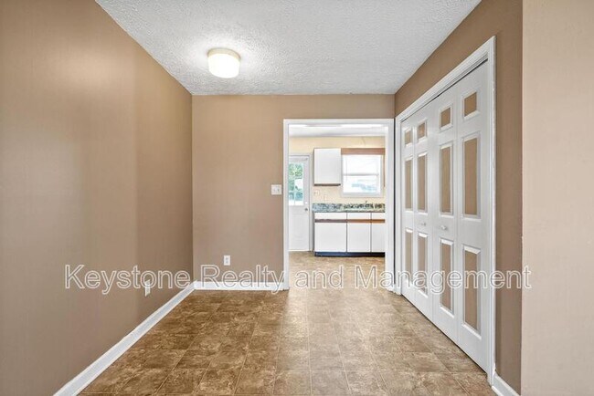 Foto del edificio - 306-901 Thompsonville Lane