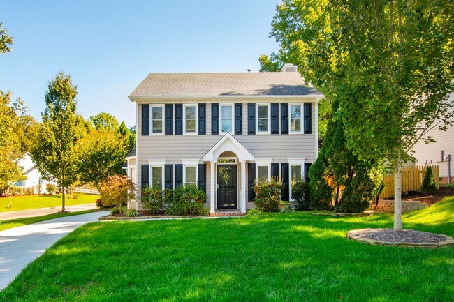 Building Photo - Charming 3-Bedroom Home with Fireplace in ...