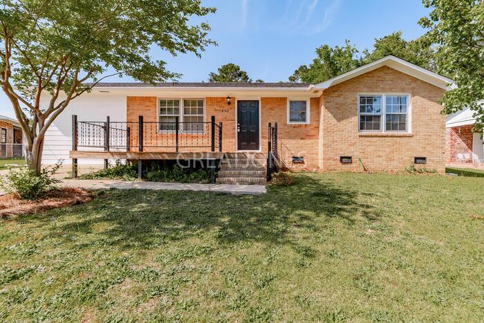 Primary Photo - 1603 Fairfax Dr