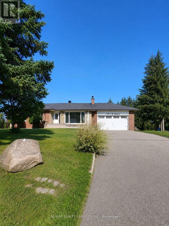 Building Photo - 7257-7255 Road