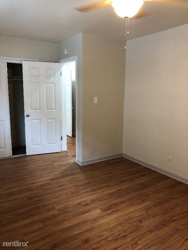 Foto del edificio - 1 br, 1 bath Apartment - 365 H St K Unit K
