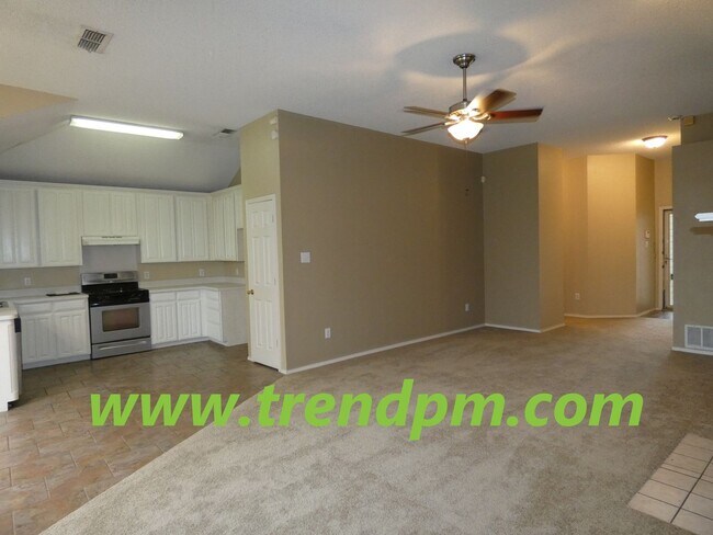 Building Photo - Bright & open concept 3/2/2 home in River ...