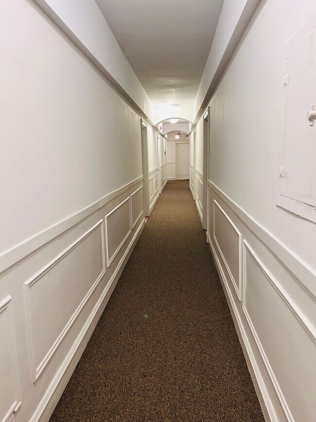 Interior Photo - Winthrop Terrace
