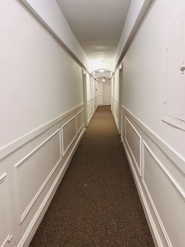 Interior Photo - Winthrop Terrace