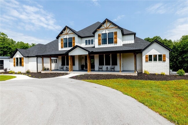Building Photo - 2762 Wilson Ln