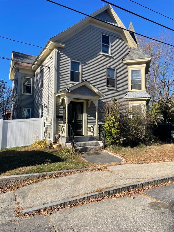 Building Photo - 15 Pleasant St