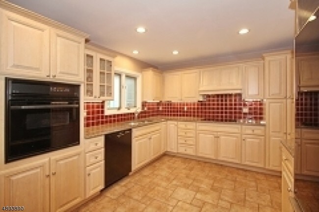 Foto del edificio - 41 Highlands Ave