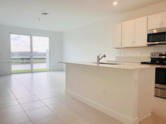 Foto del edificio - 204 SE Woodbark St