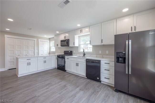Foto del edificio - 1836 E 294th St