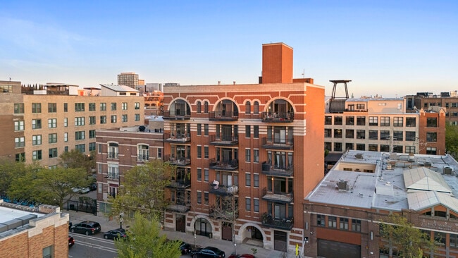 Building Photo - 1355 W Washington Blvd