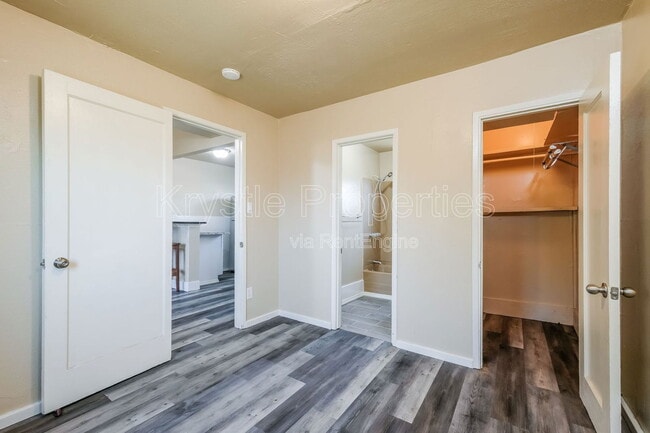 Building Photo - 218 Idora Ave