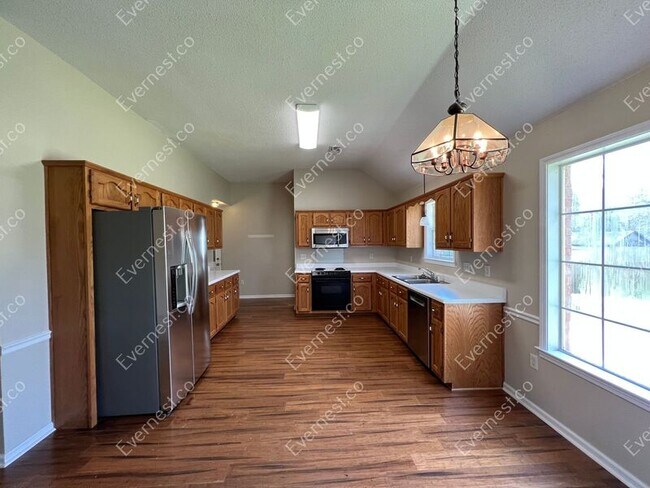 Building Photo - 13109 Sandbourne E