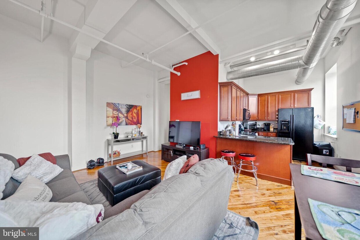 541 Washington Ave Unit 303, Phoenixville, PA 19460 Room for Rent in