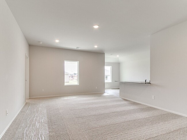 Building Photo - New Mustang Home!