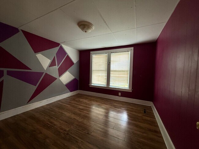 Foto del edificio - 1287 N Main St