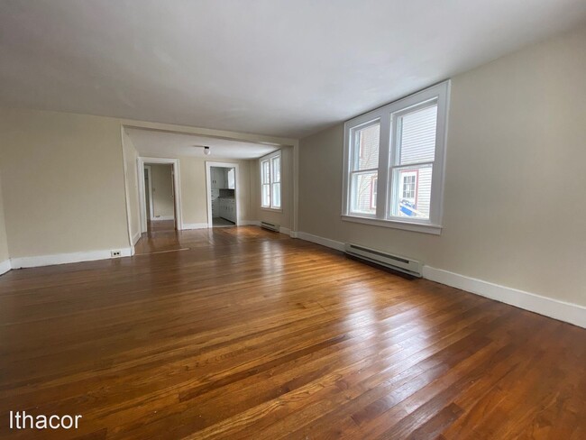 Building Photo - 3 br, 1 bath House - 27 North St