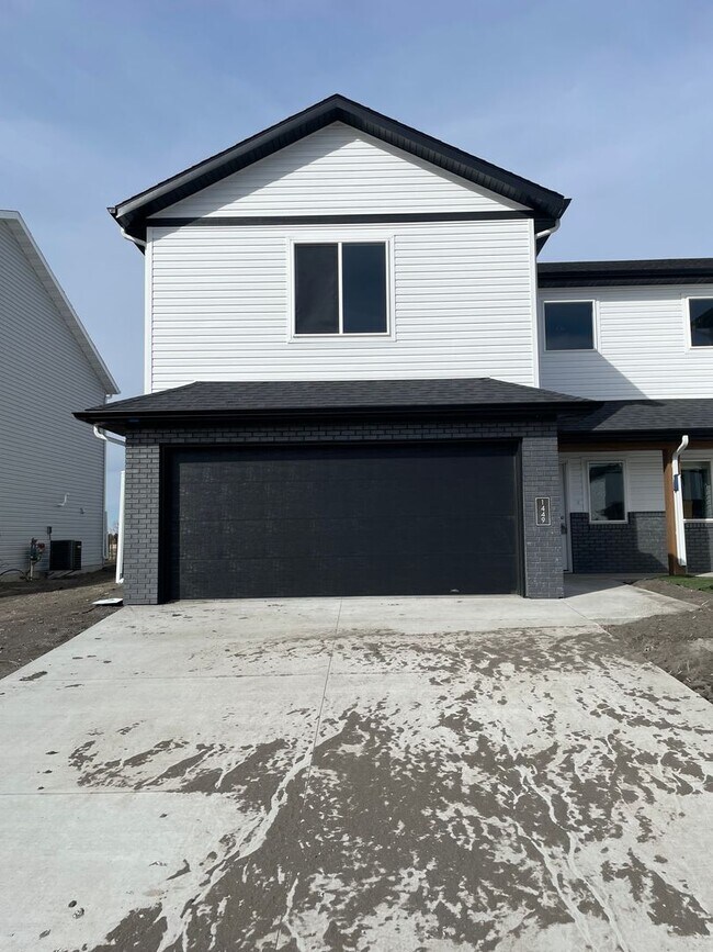 Foto del edificio - South Fargo - 3 Bedroom 2.5 Bath