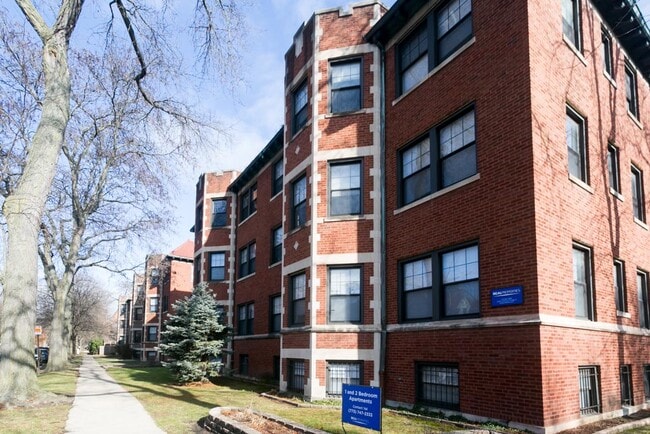 Building Photo - 1309 Oak Ave