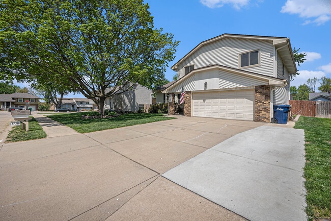 Building Photo - 3738 Burr Oak Dr