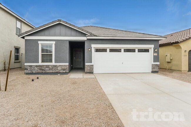 Building Photo - 35381 W Santa Clara Ave