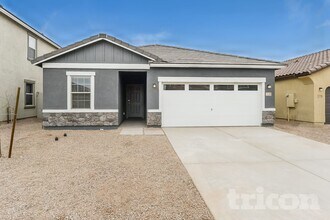 Building Photo - 35381 W Santa Clara Ave