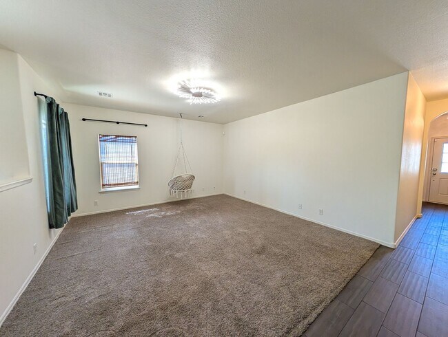 Building Photo - Chic 3 bedroom in Jenks with neighborhood park