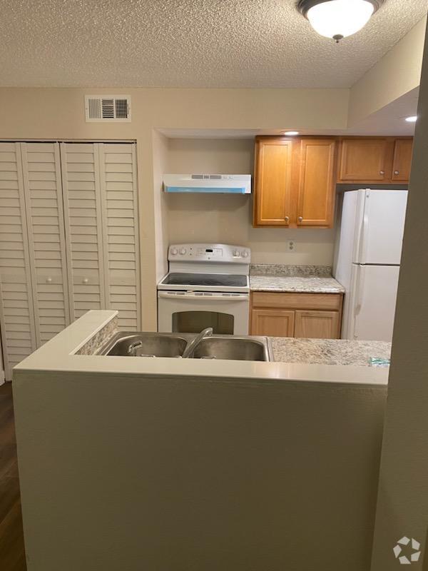 Pershing Apartments for Rent with Utilities Included Orlando, FL 2
