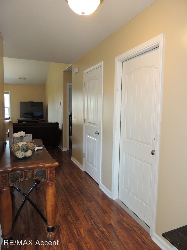 Building Photo - 3 br, 2 bath House - 1445 Mill Pond Rd. SE