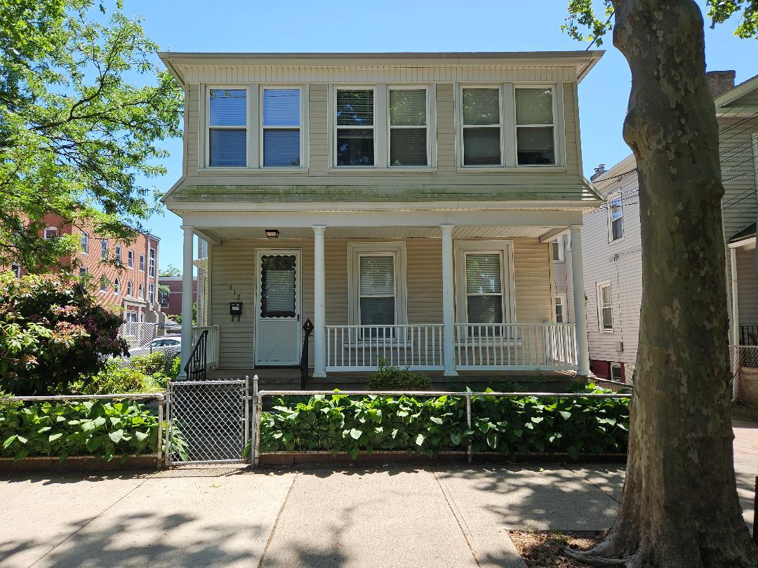 Foto principal - 312 St John St