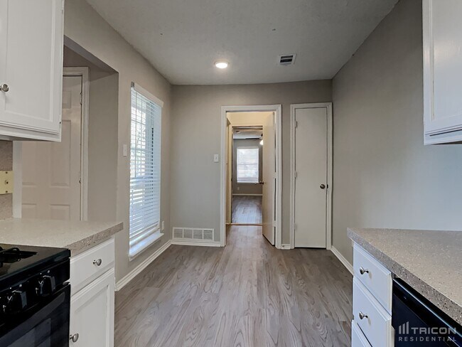Foto del edificio - 3129 N Bell Ave