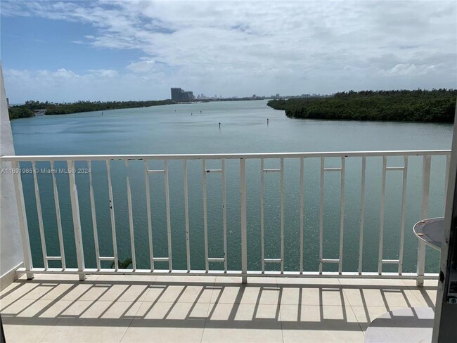 Foto del edificio - 2 bedroom in Sunny Isles Beach FL 33160