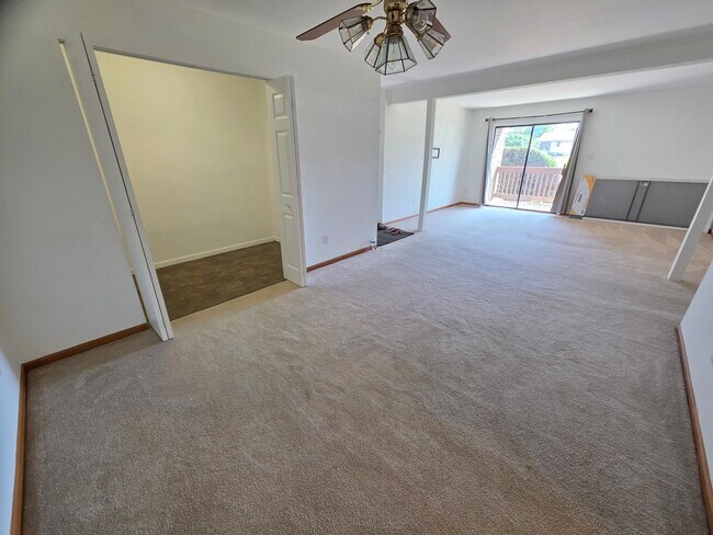 Foto del edificio - 801 Brook Dr