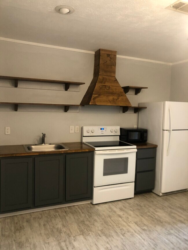 Foto del edificio - 130 W Maud Ave