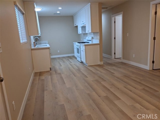 Building Photo - 939 N Moraga St